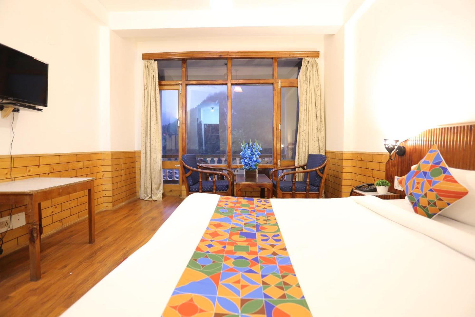 Hotel Surbhi Vashist Екстер'єр фото