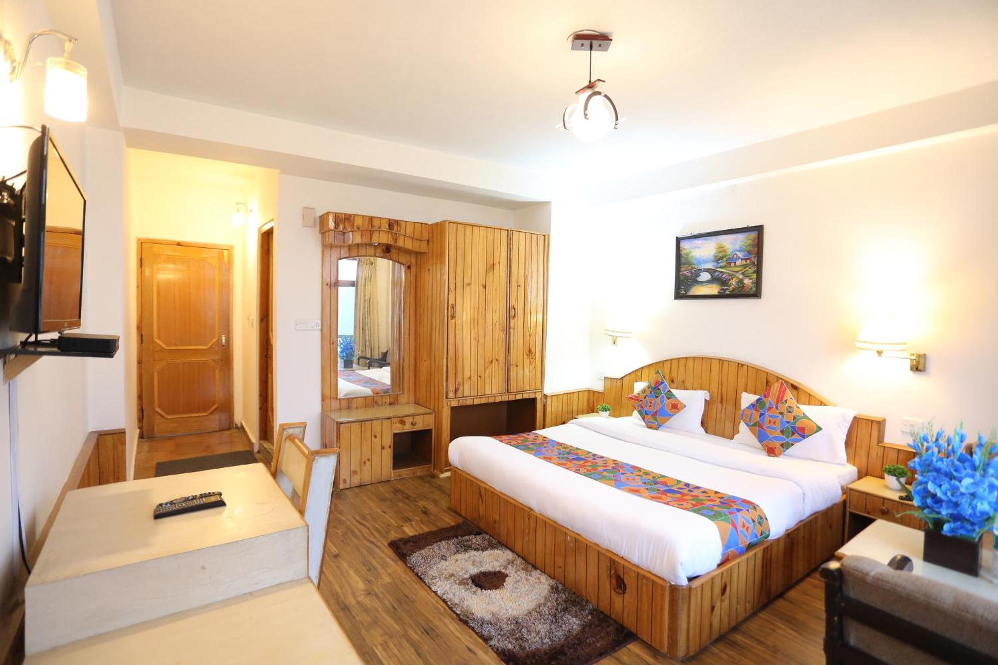 Hotel Surbhi Vashist Екстер'єр фото