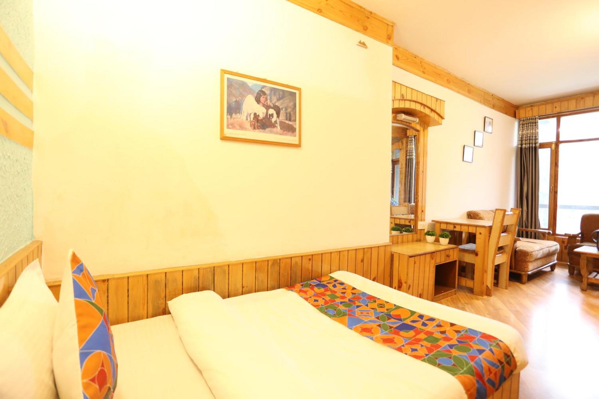 Hotel Surbhi Vashist Екстер'єр фото