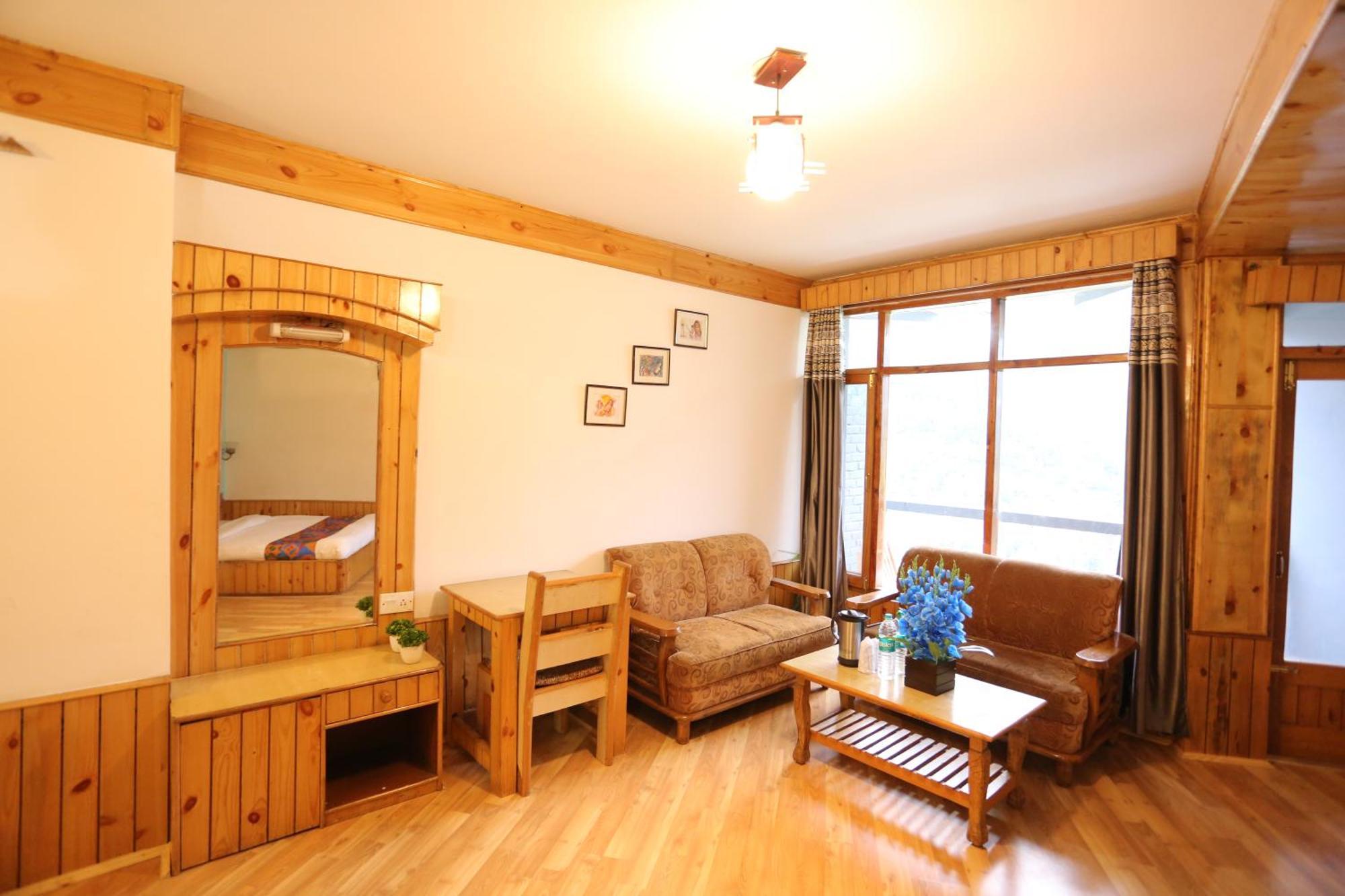 Hotel Surbhi Vashist Екстер'єр фото