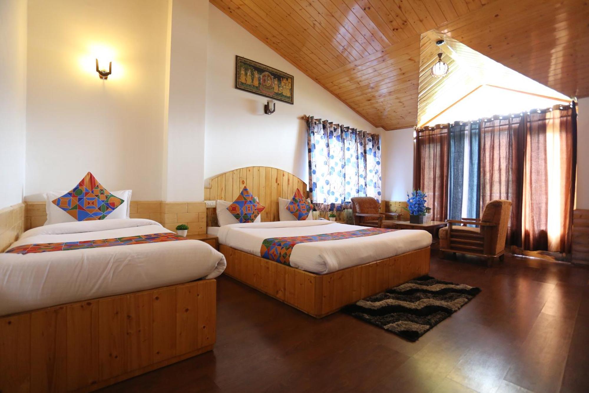 Hotel Surbhi Vashist Екстер'єр фото