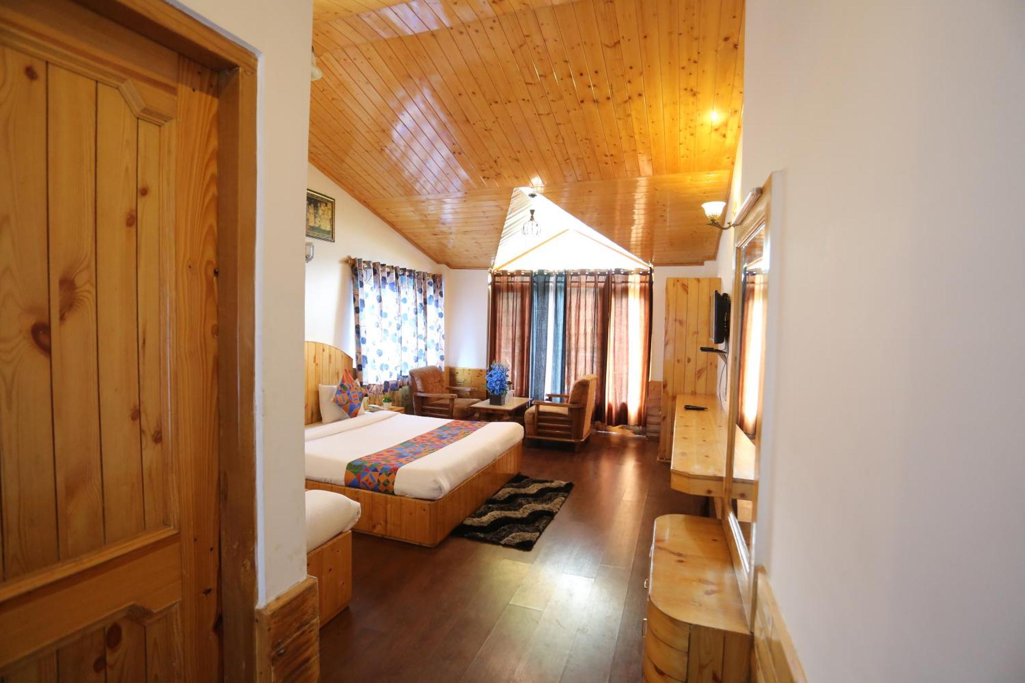 Hotel Surbhi Vashist Екстер'єр фото