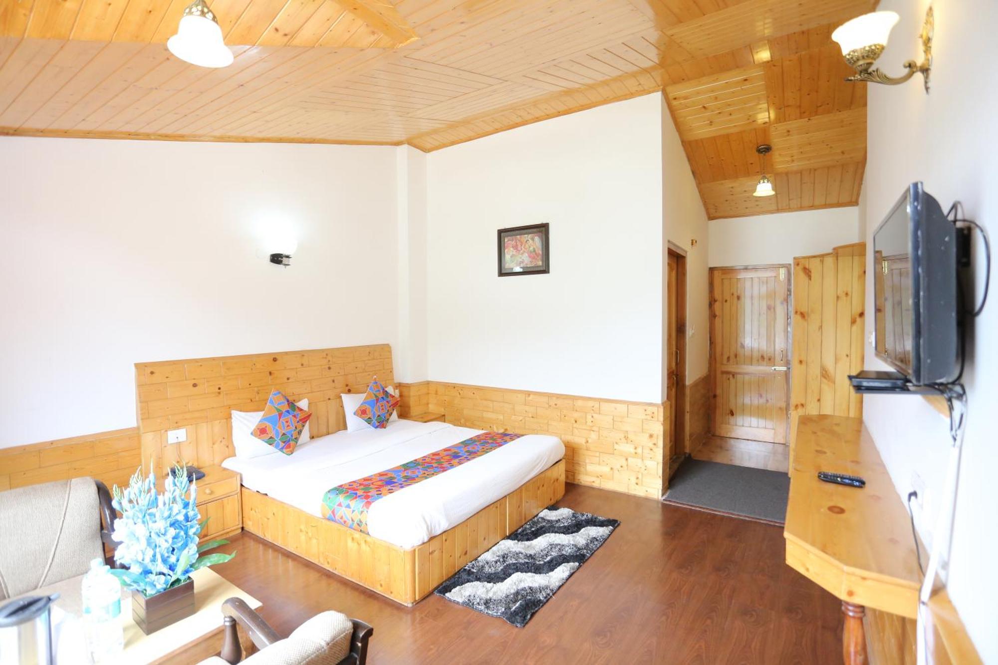 Hotel Surbhi Vashist Екстер'єр фото