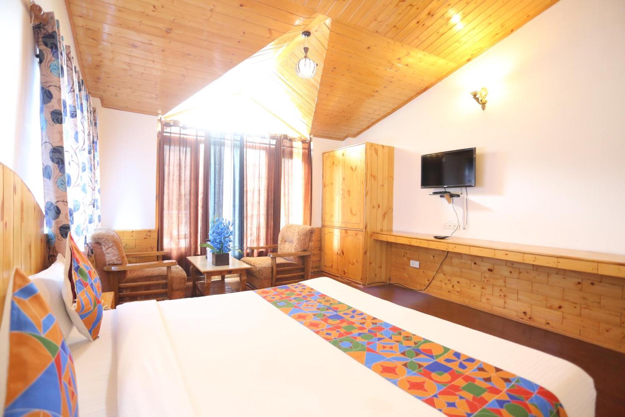 Hotel Surbhi Vashist Екстер'єр фото