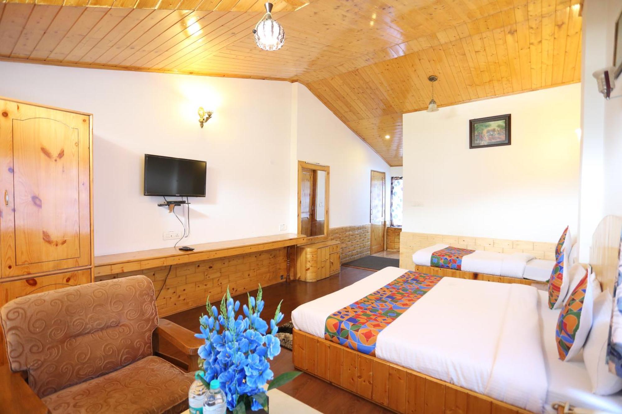 Hotel Surbhi Vashist Екстер'єр фото