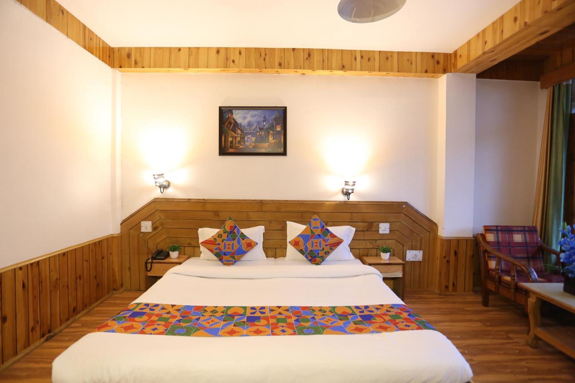 Hotel Surbhi Vashist Екстер'єр фото