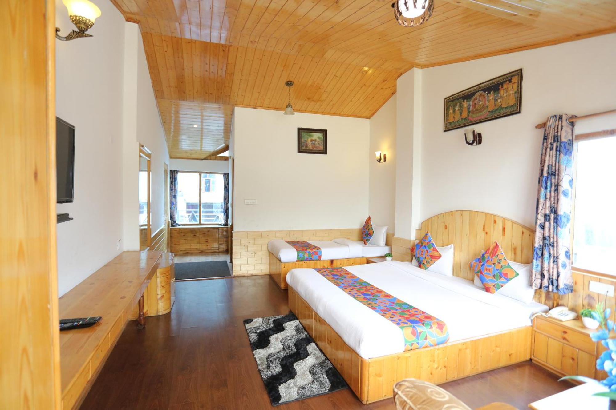 Hotel Surbhi Vashist Екстер'єр фото